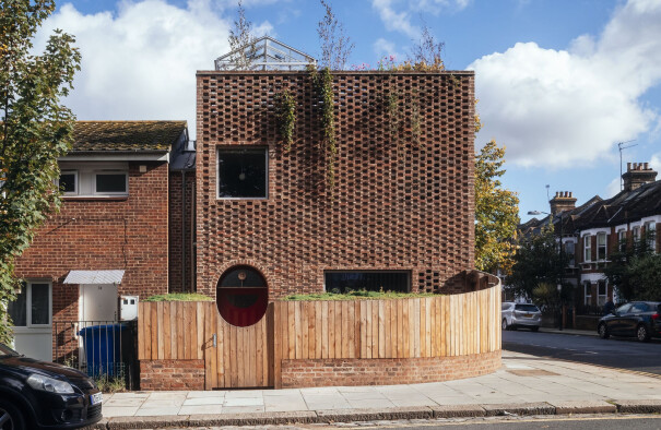 Surman Weston veils self-build Peckham House in hit-and-miss brickwork
