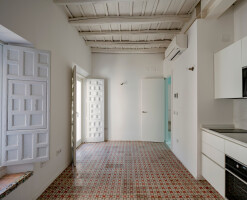 A HOUSE IN THE OLD JEWISH QUARTER OS SEVILLE