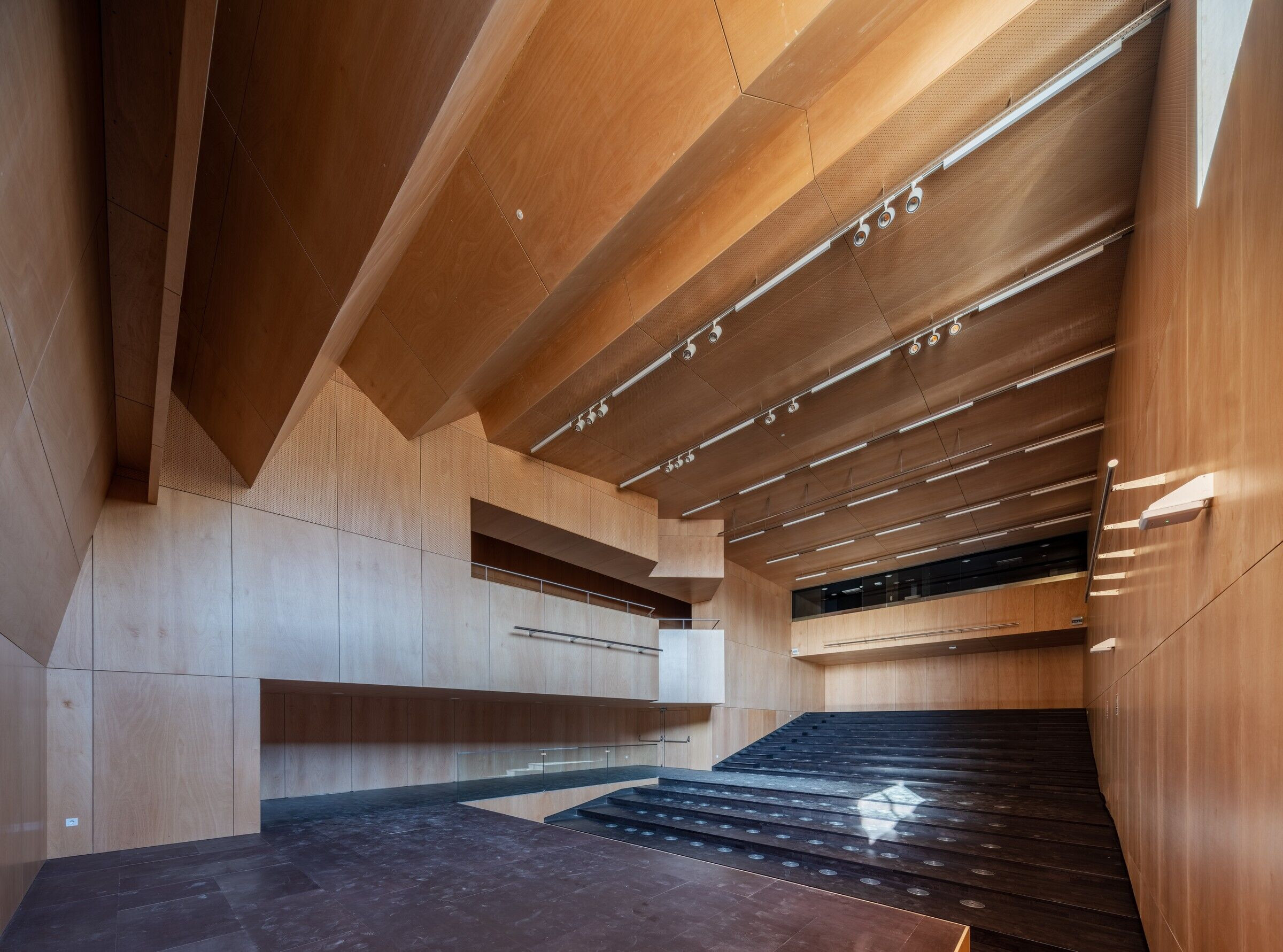 https://archello.com/story/140135/attachments/photos-videos/19 photo_credit Fotógrafo David Frutos