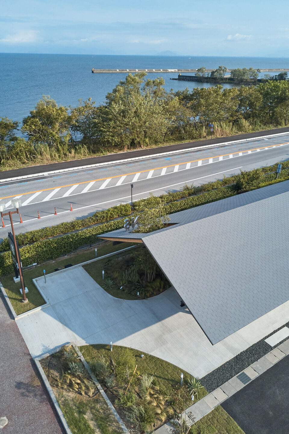 https://archello.com/story/140221/attachments/photos-videos/6 photo_credit Daichi Ano