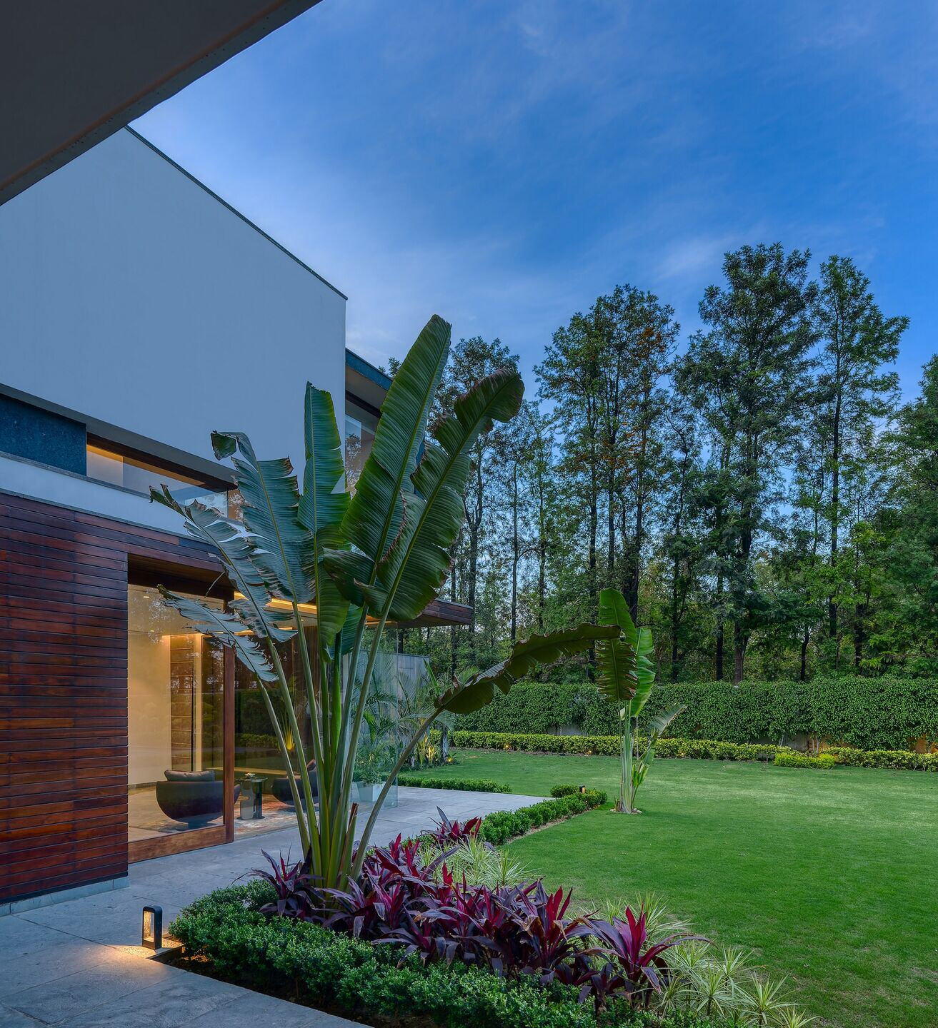 https://archello.com/story/140227/attachments/photos-videos/15 photo_credit Ranjan Sharma : LIGHTZONE