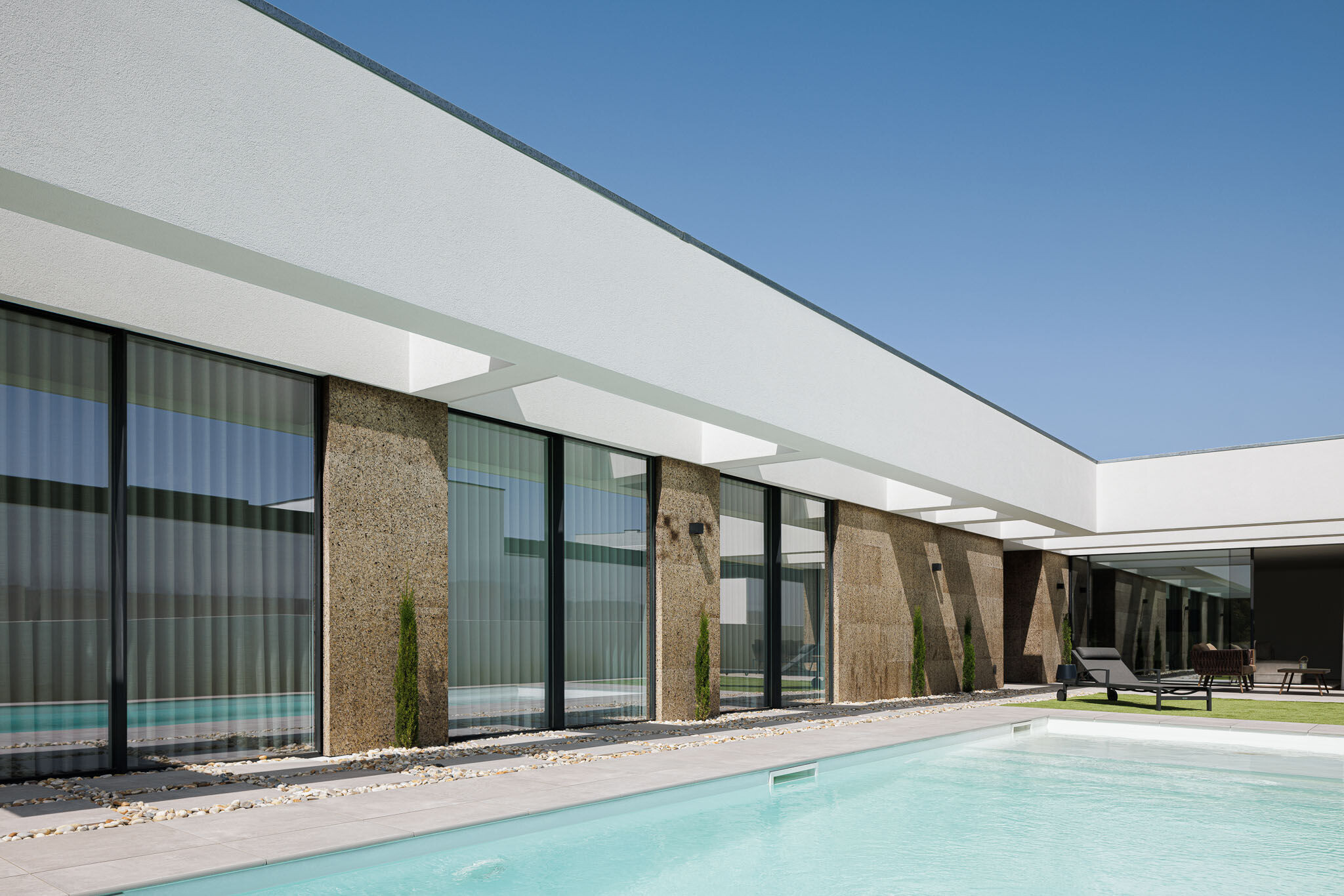 https://archello.com/story/140228/attachments/photos-videos/3 photo_credit Ivo Tavares Studio