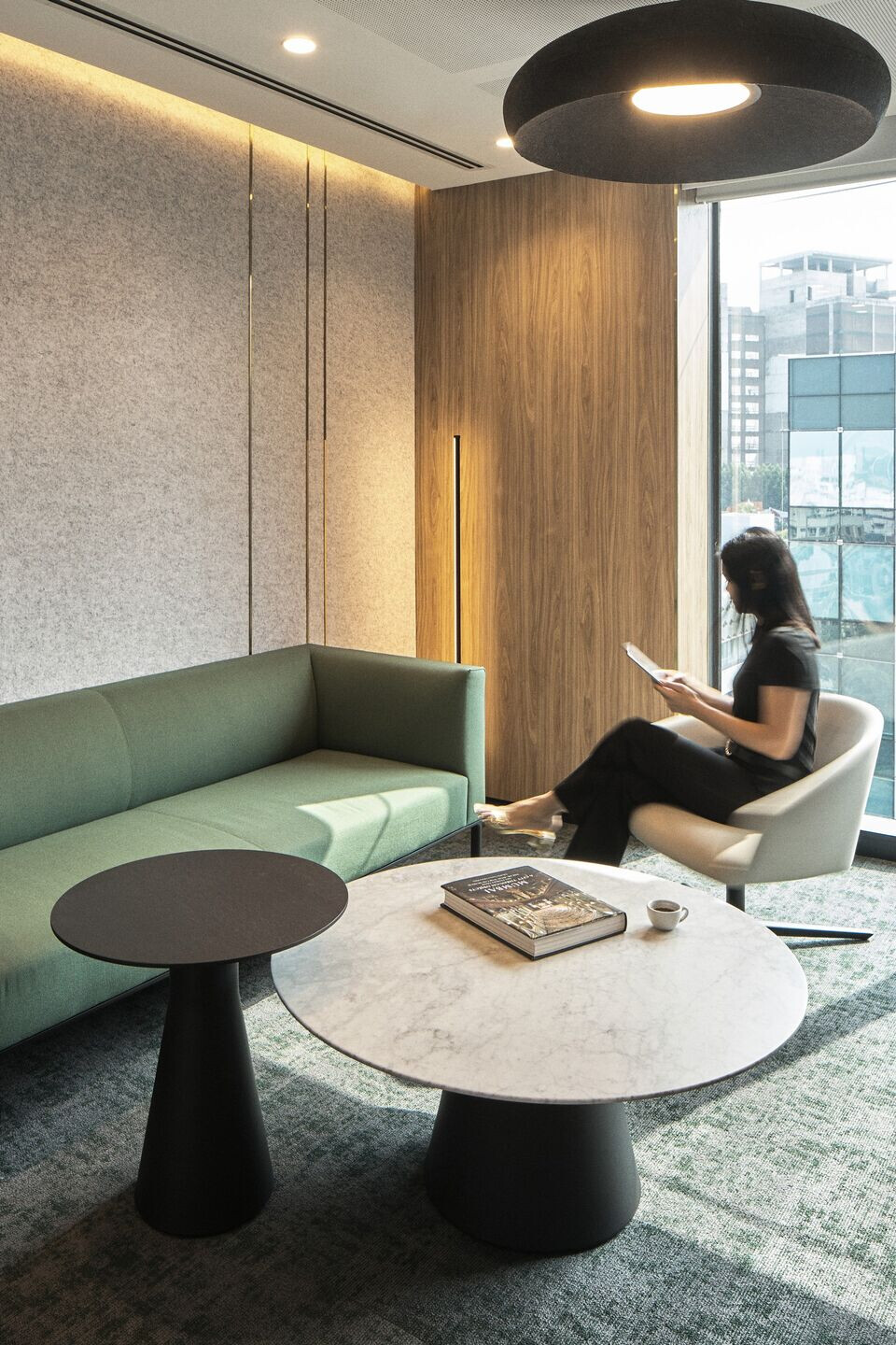 https://archello.com/story/140261/attachments/photos-videos/8 photo_credit Caleb Ming / Surround