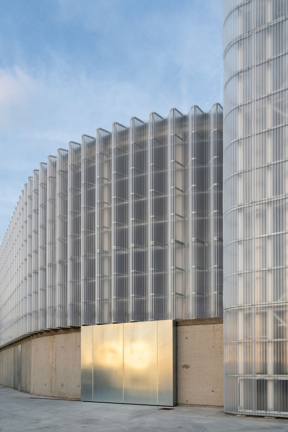 https://archello.com/story/140427/attachments/photos-videos/4 photo_credit Luis Asín