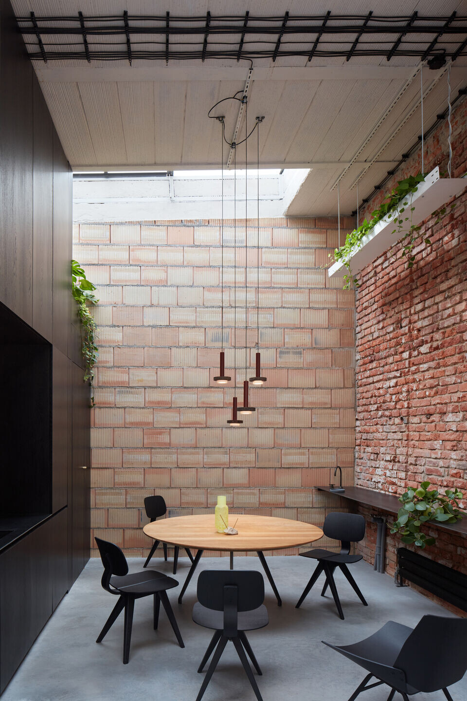 https://archello.com/story/140529/attachments/photos-videos/15 photo_credit BoysPlayNice