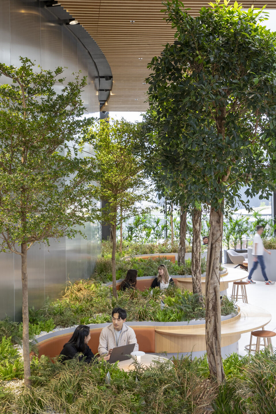 https://archello.com/story/140630/attachments/photos-videos/4 photo_credit Aaron Hargreaves / Foster + Partners