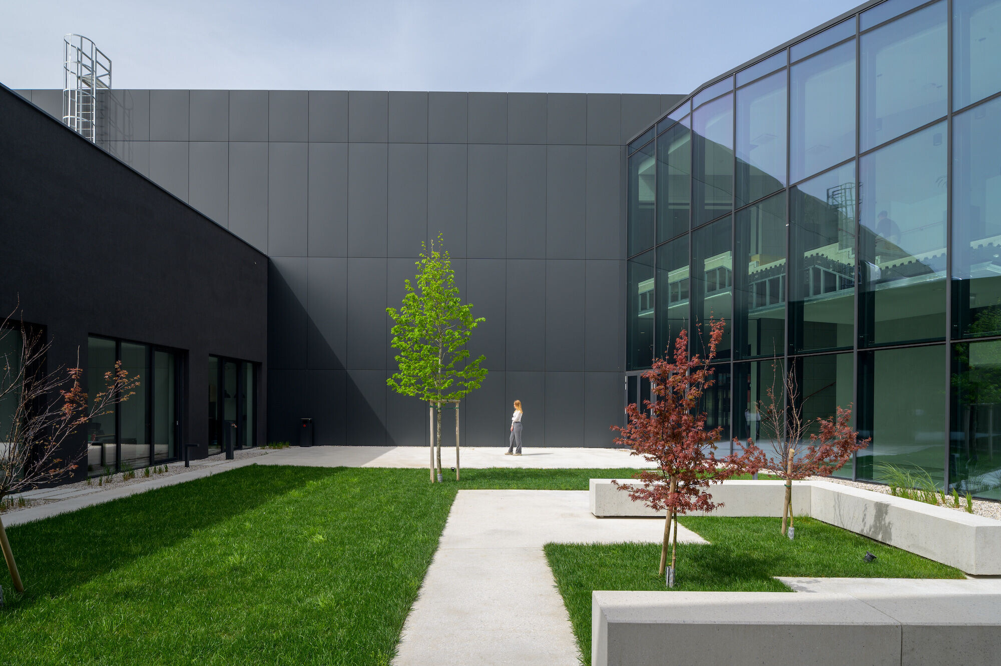 https://archello.com/story/140605/attachments/photos-videos/4 photo_credit Miran Kambič