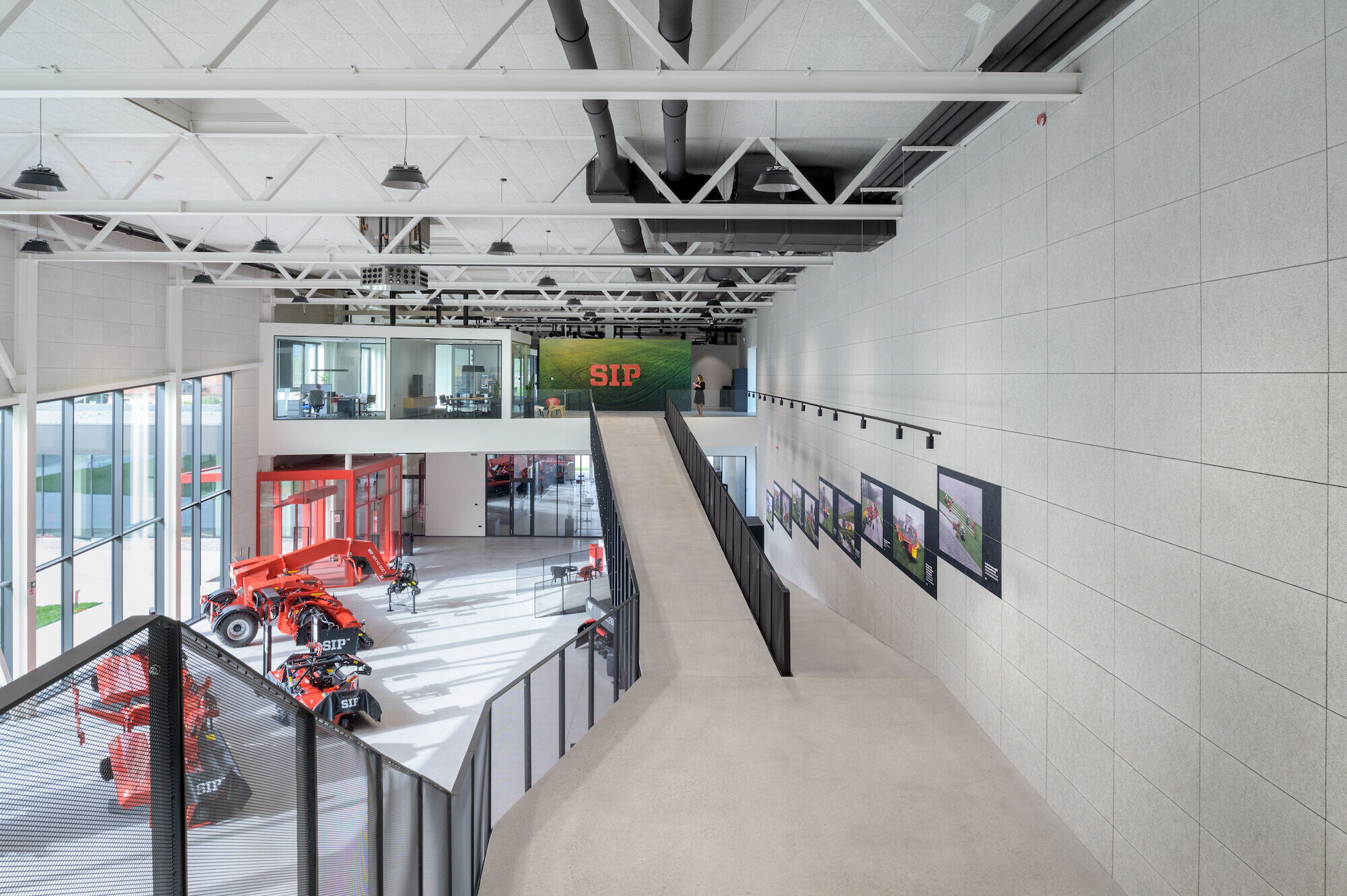 https://archello.com/story/140605/attachments/photos-videos/6 photo_credit Miran Kambič