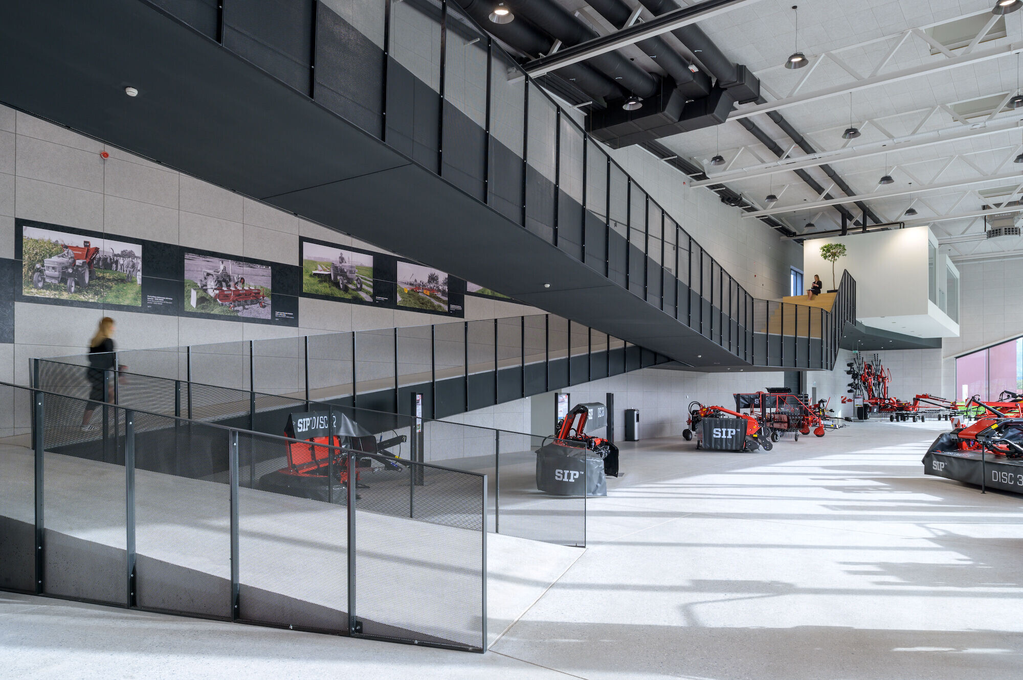 https://archello.com/story/140605/attachments/photos-videos/8 photo_credit Miran Kambič