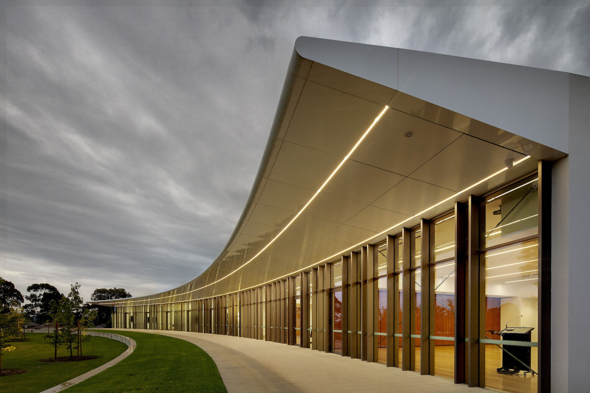https://archello.com/story/140750/attachments/photos-videos/11 photo_credit John Gollings