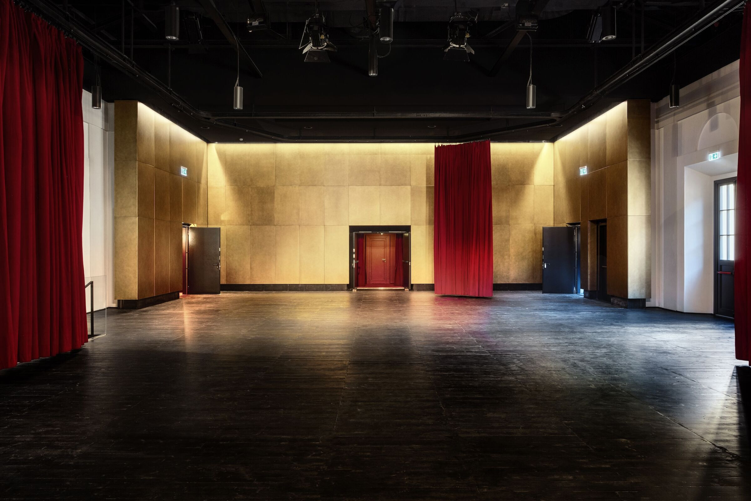 https://archello.com/story/140723/attachments/photos-videos/3 photo_credit Alessandro Penso, courtesy of STARTT