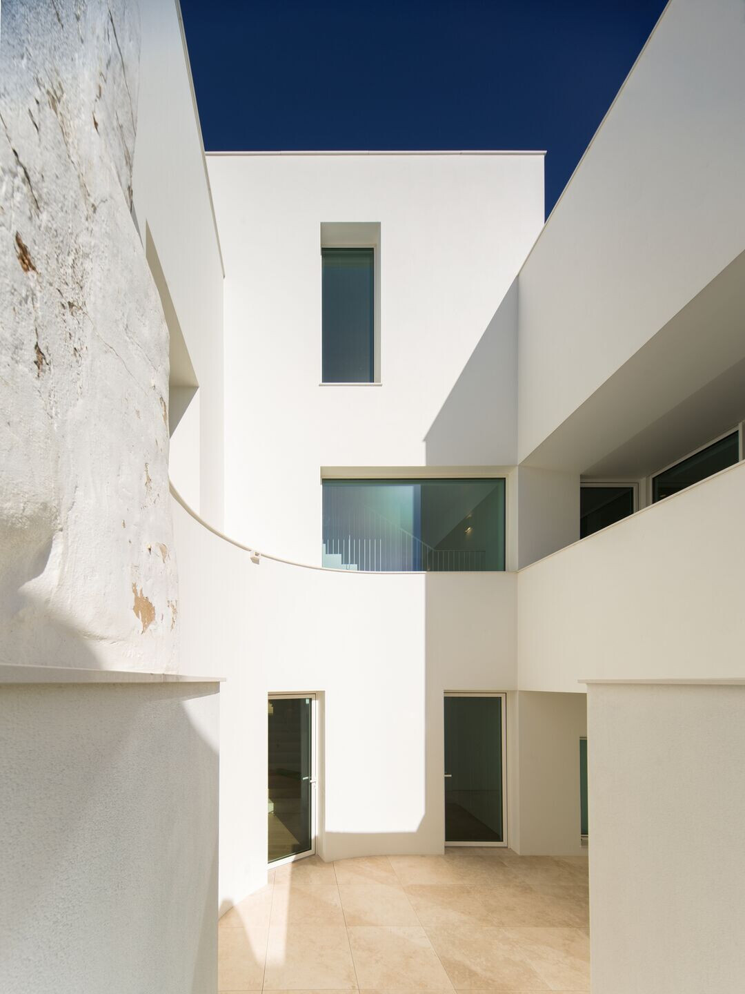 https://archello.com/story/140820/attachments/photos-videos/12 photo_credit FG+SG fotografia de arquitectura | architectural photography