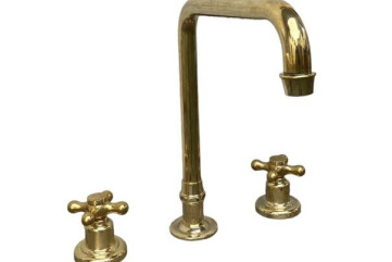 BT38 Deck mounted traditional tap with swivel spout BT38 Deck mounted traditional tap with swivel spout