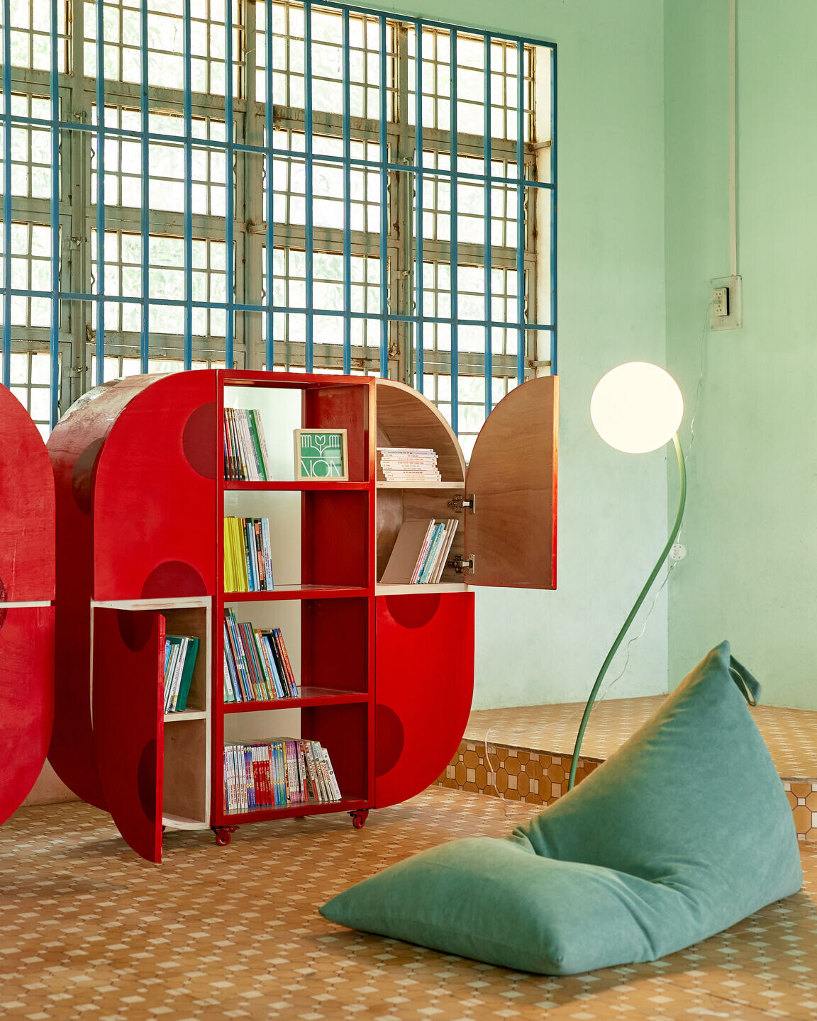 https://archello.com/story/140911/attachments/photos-videos/4 photo_credit The Lab Saigon