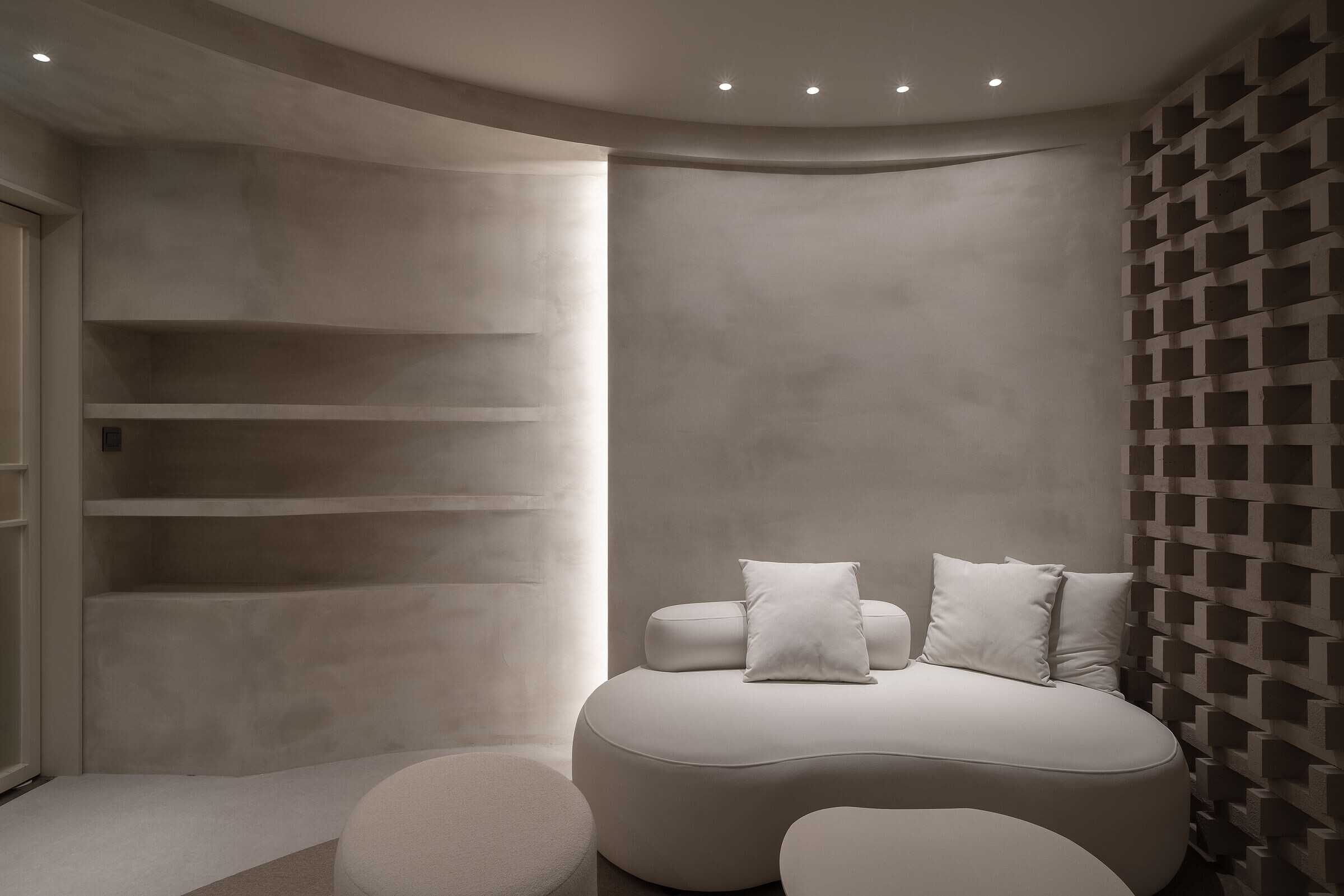 https://archello.com/story/140964/attachments/photos-videos/12 photo_credit dayoff studio