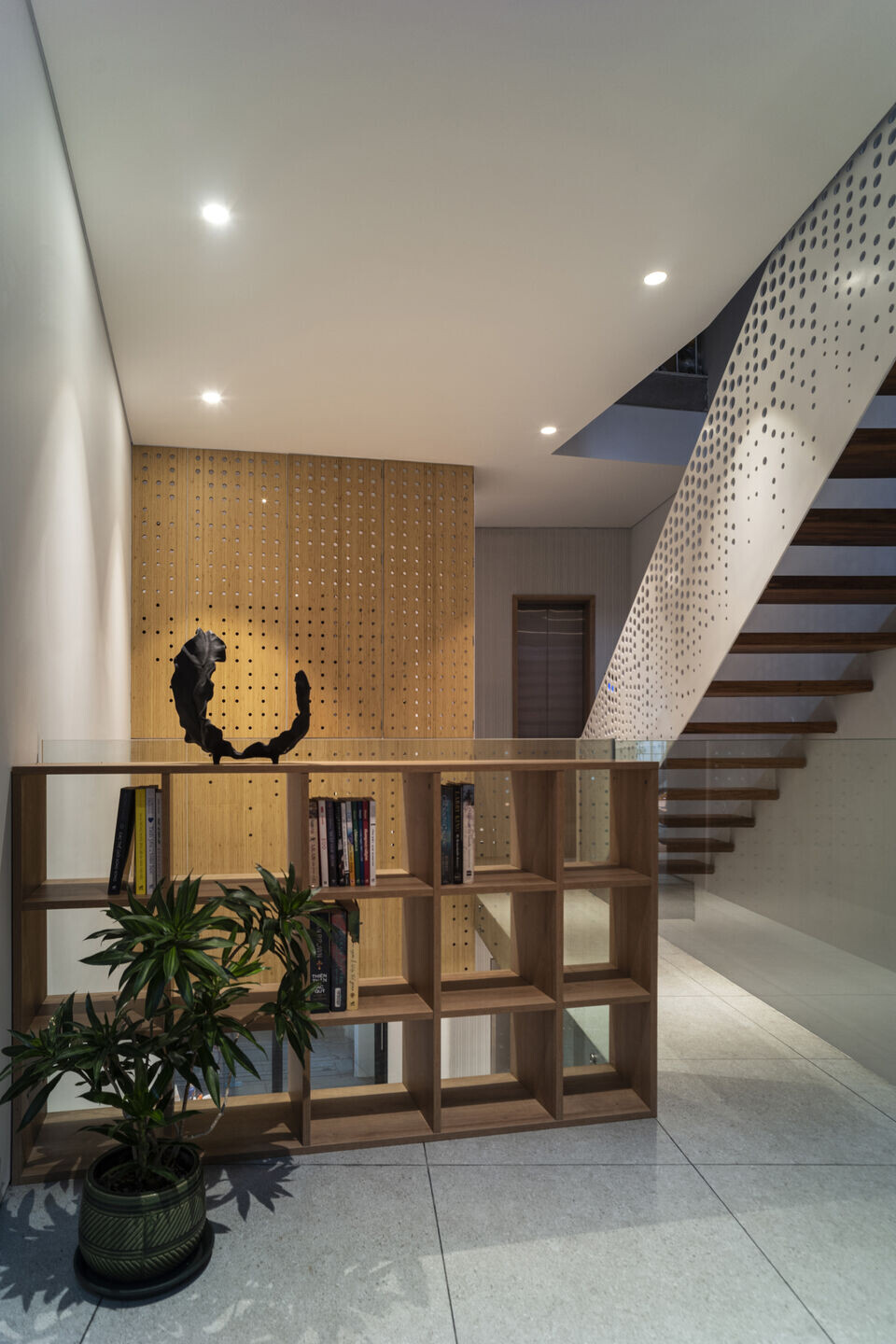 https://archello.com/story/140961/attachments/photos-videos/9 photo_credit Nguyen Viet Tien, Nguyen Tuan Nghia