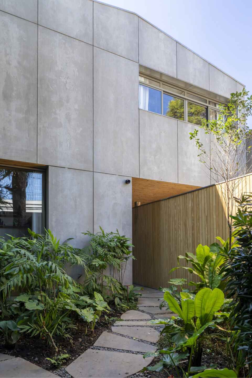 https://archello.com/story/141030/attachments/photos-videos/8 photo_credit Pedro N. Prata