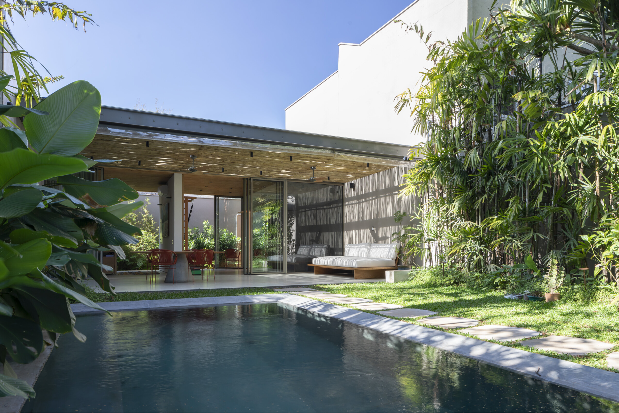 https://archello.com/pt/story/141030/attachments/photos-videos/10 photo_credit Pedro N. Prata