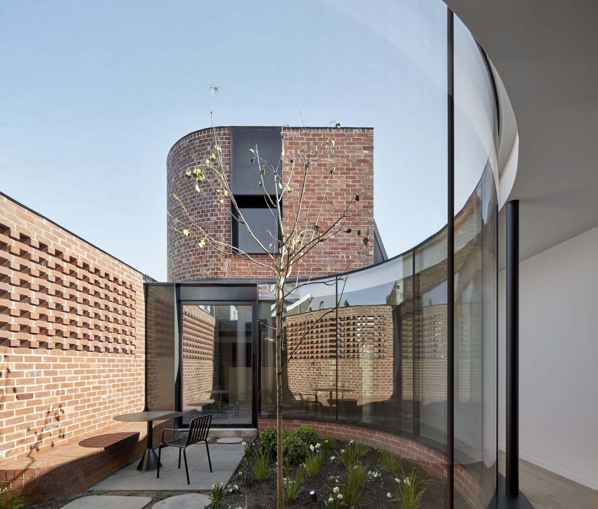https://archello.com/story/141039/attachments/photos-videos/4 photo_credit Courtesy Of Coy Yiontis Architects