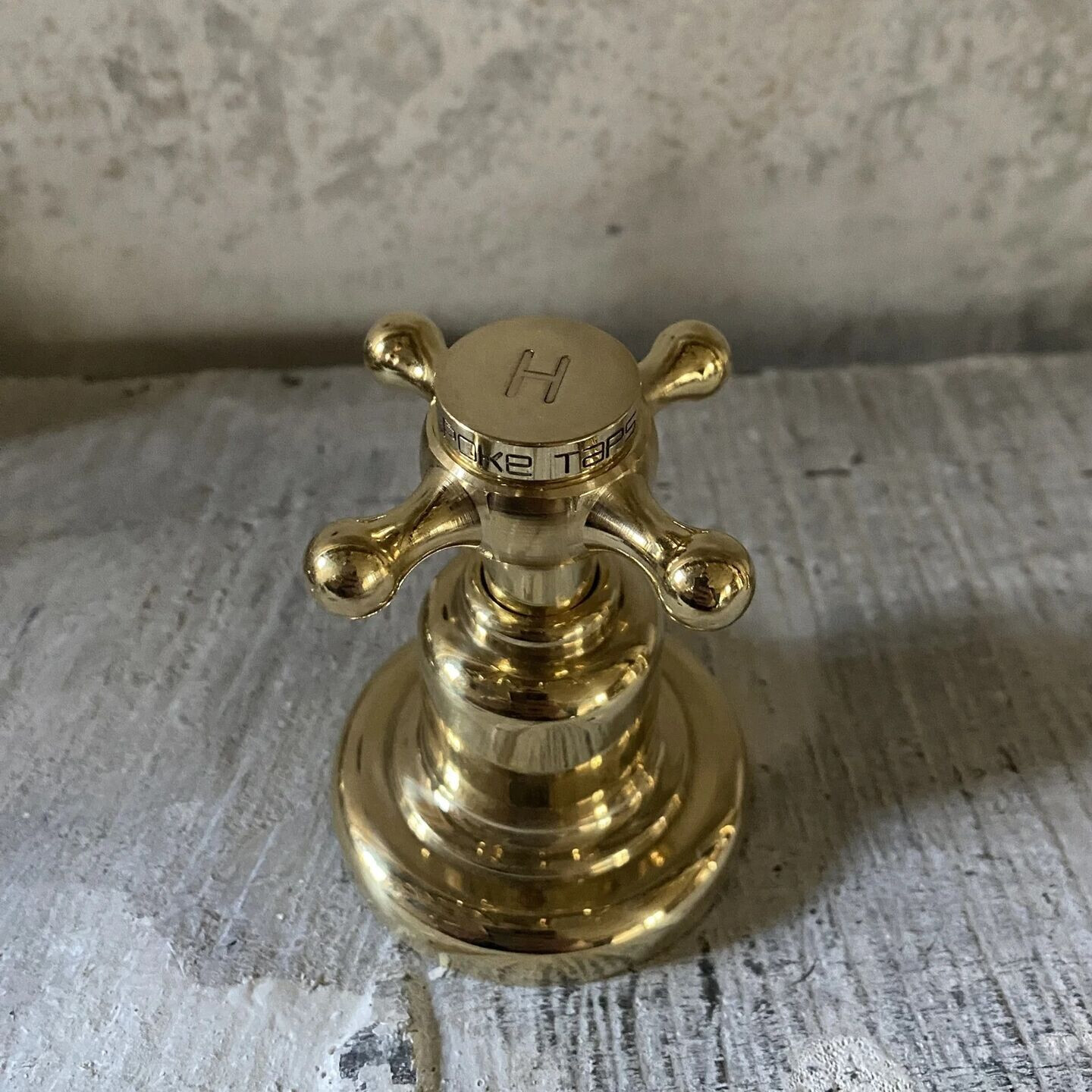 https://archello.com/product/107230/attachments/photos-videos/3