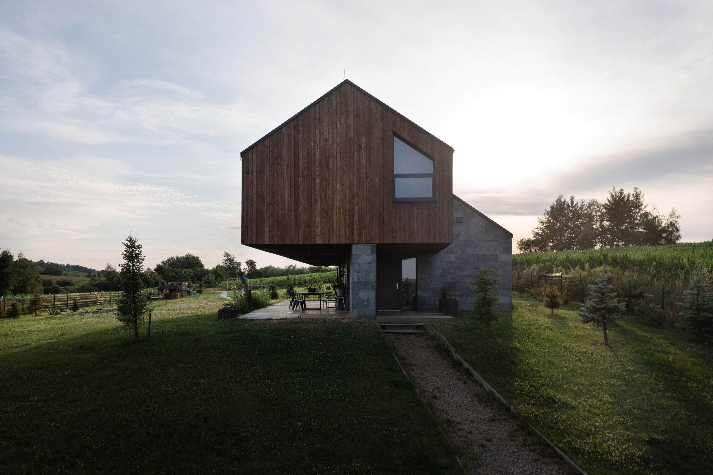 https://archello.com/story/141052/attachments/photos-videos/5 photo_credit Tomasz Zakrzewski http://archifolio.pl/