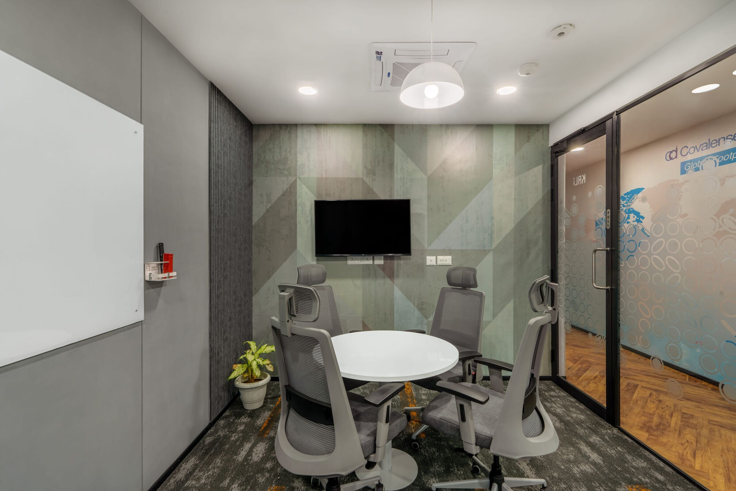 https://archello.com/story/141198/attachments/photos-videos/3 photo_credit Flipspaces