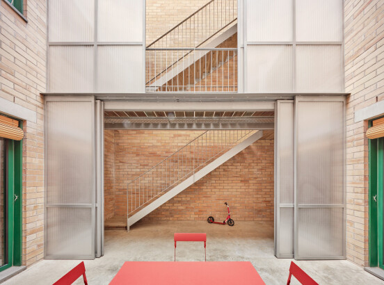 103RAV New construction of a row house in Sabadell