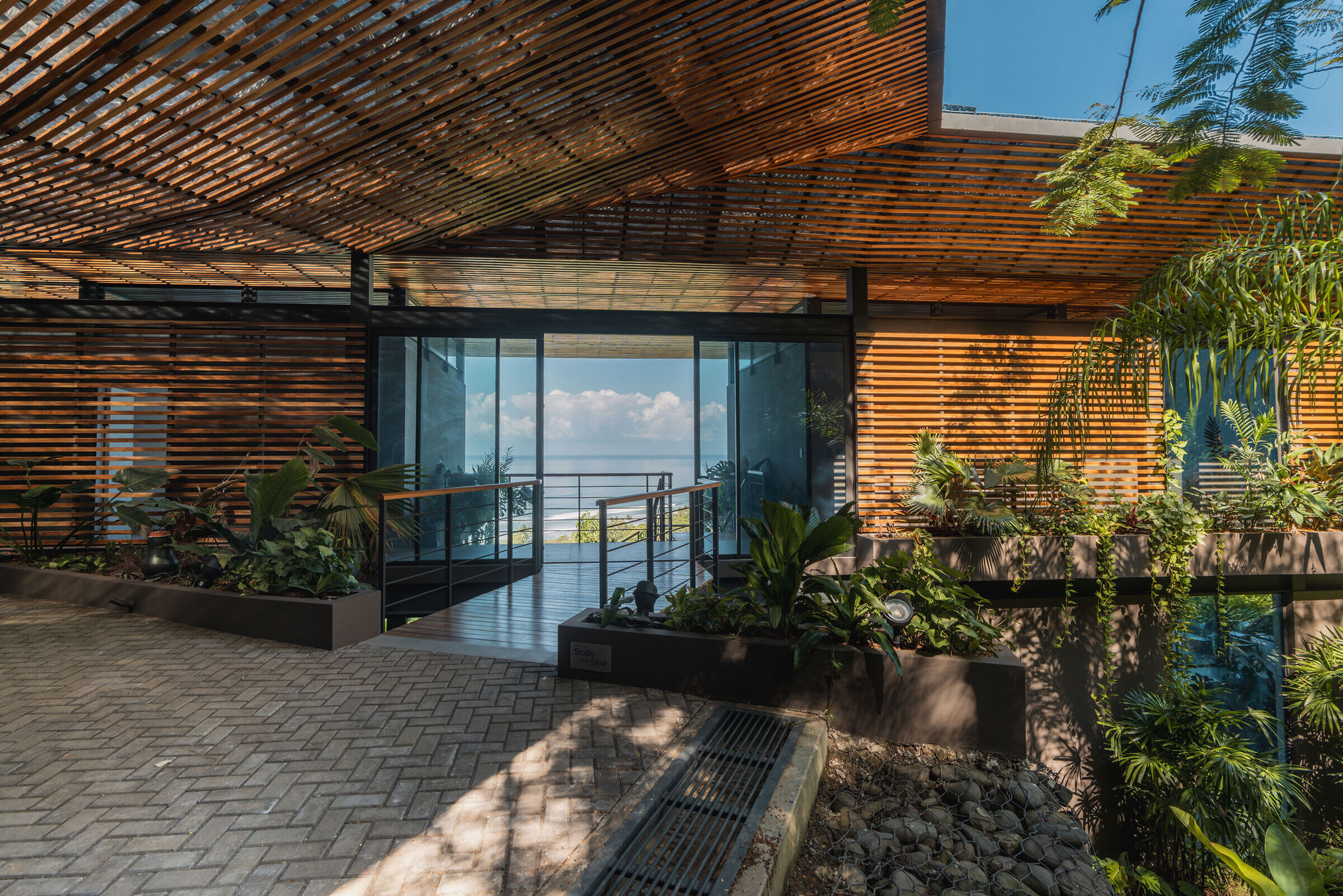 https://archello.com/story/141795/attachments/photos-videos/13 photo_credit Álvaro Fonseca