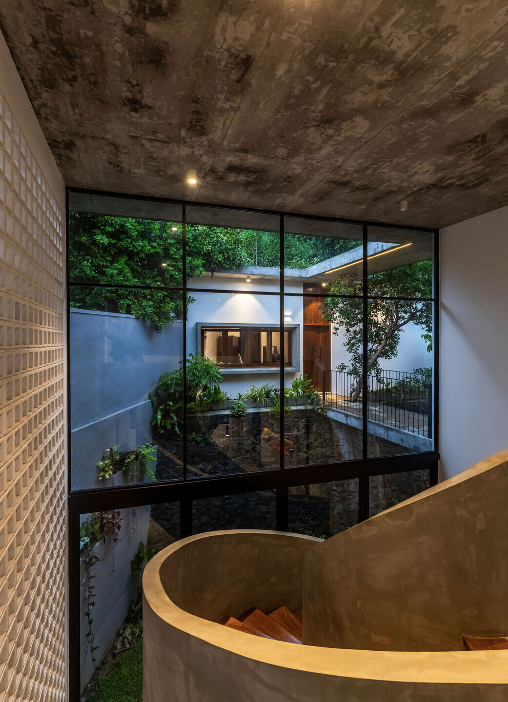 https://archello.com/story/141806/attachments/photos-videos/10 photo_credit Kith Studio