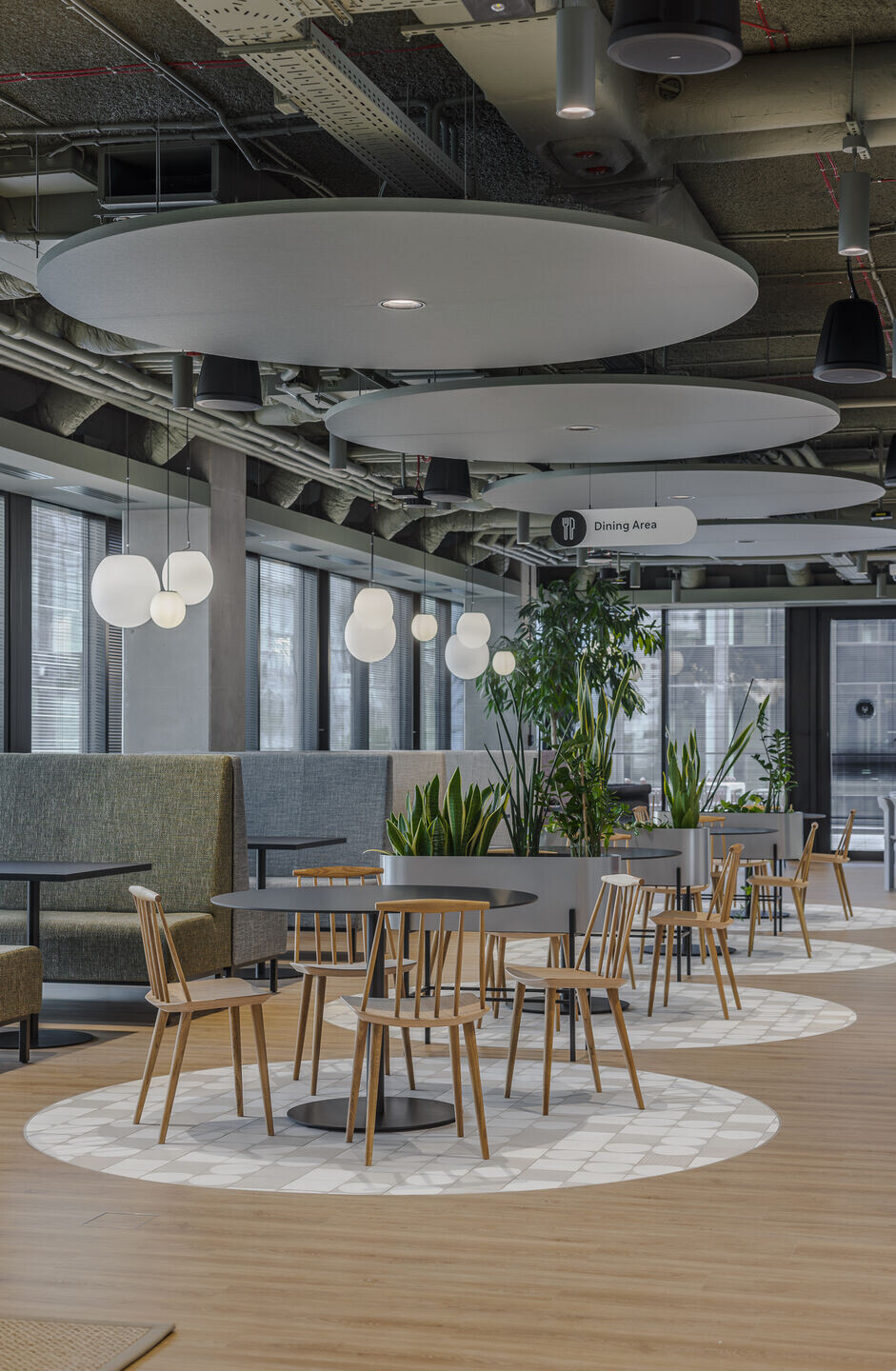 https://archello.com/story/142181/attachments/photos-videos/21 photo_credit W środku, The Design Group