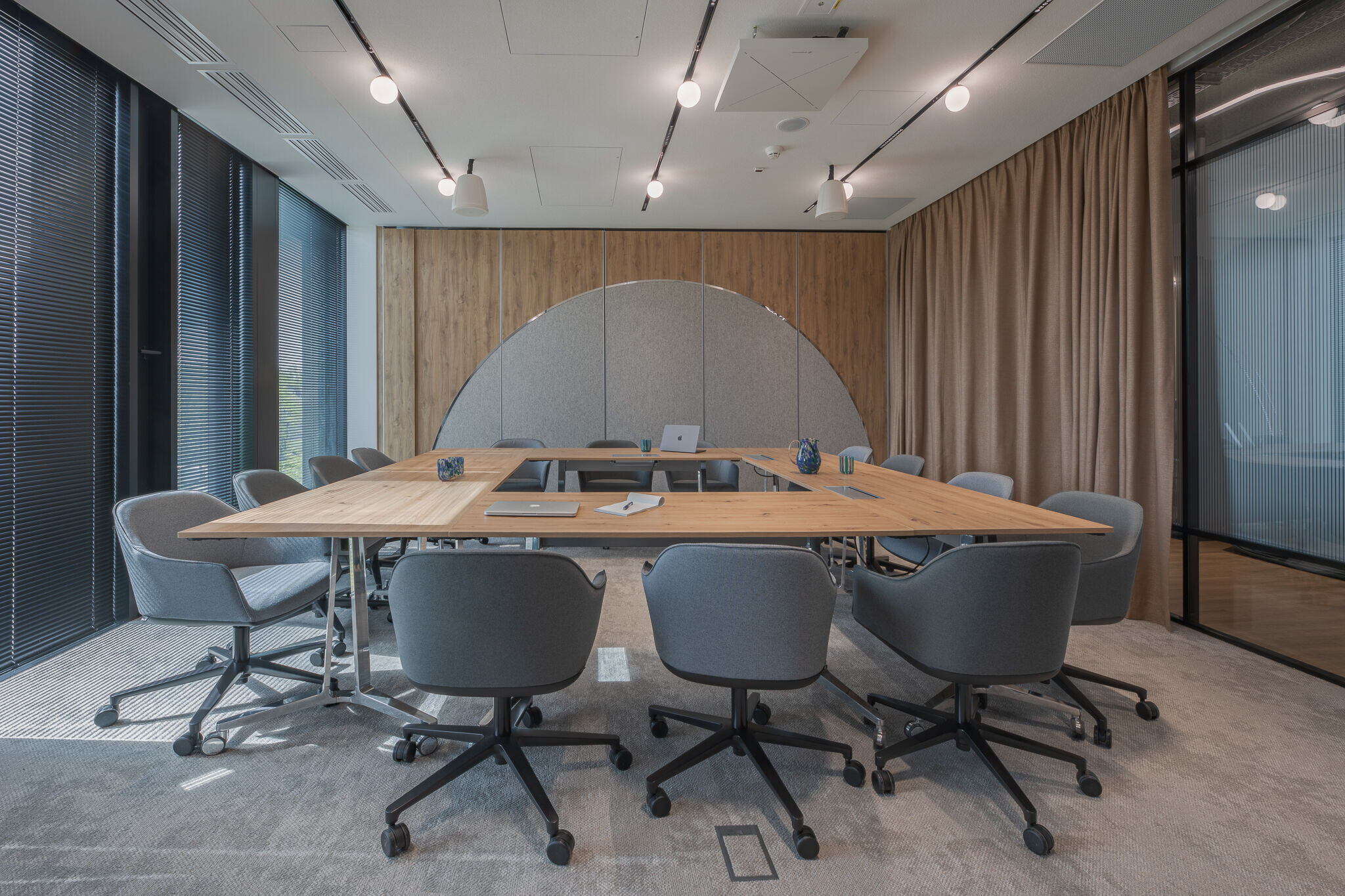 https://archello.com/story/142181/attachments/photos-videos/38 photo_credit W środku, The Design Group