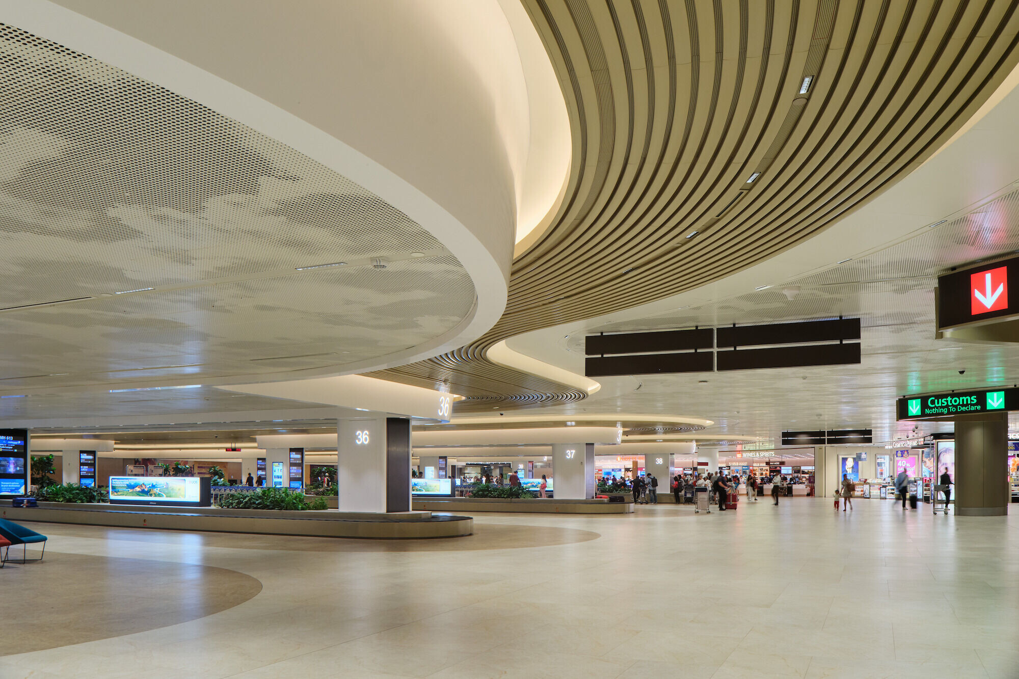 https://archello.com/story/142342/attachments/photos-videos/48 photo_credit Changi Airport Group - Fabian Ong