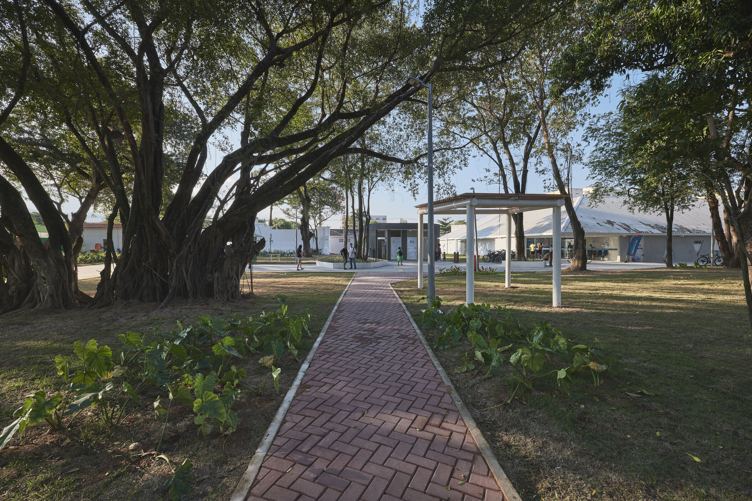 https://archello.com/story/142409/attachments/photos-videos/5 photo_credit Rafael Salim