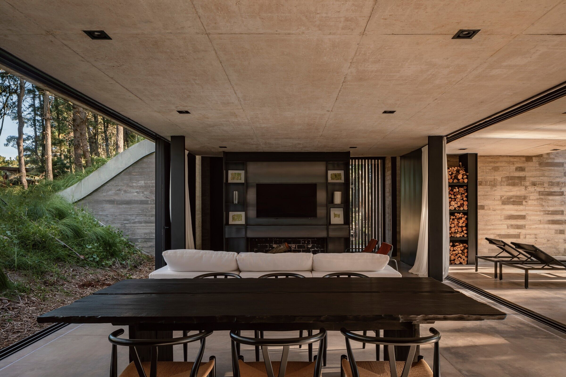 https://archello.com/story/142432/attachments/photos-videos/12 photo_credit César Béjar