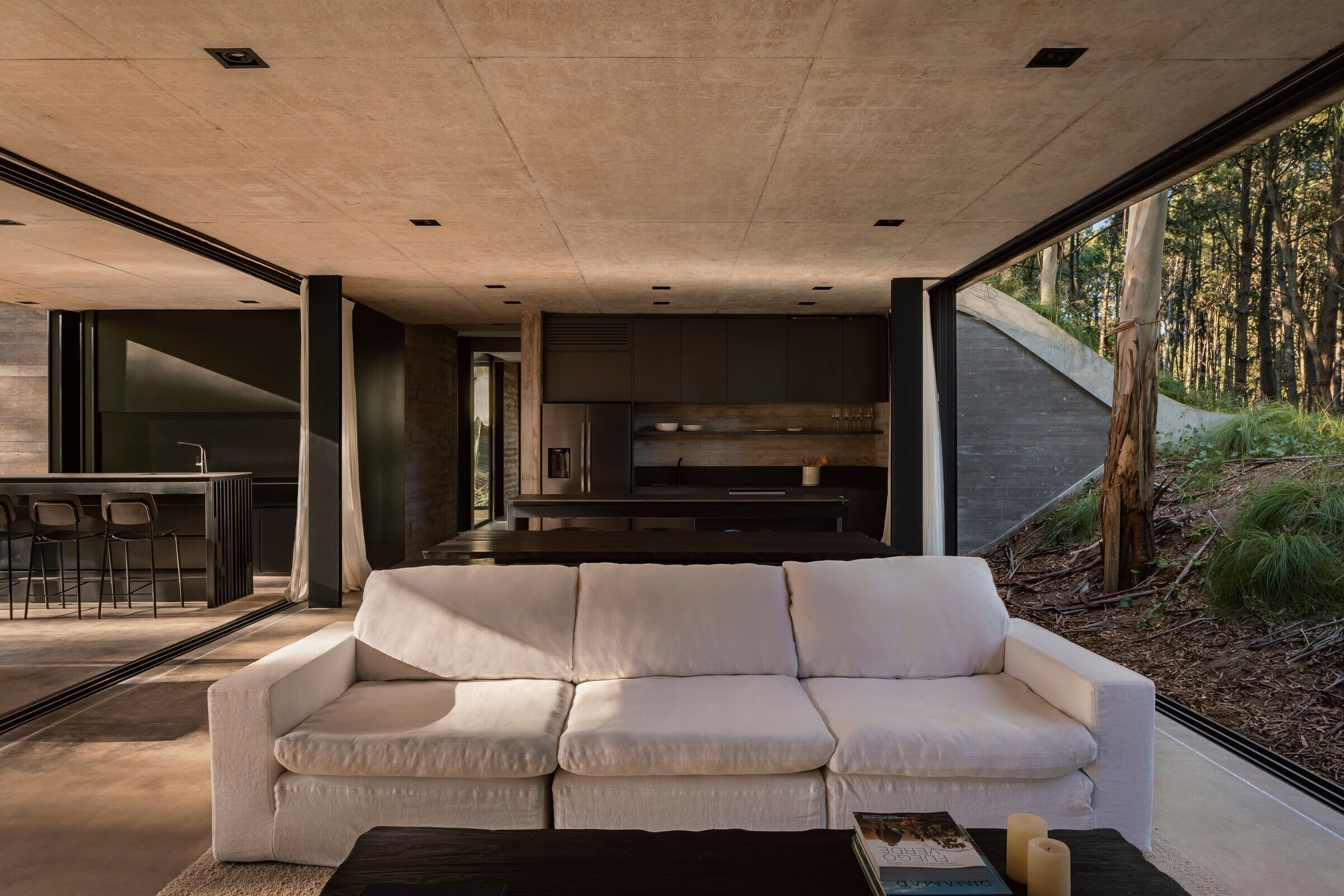 https://archello.com/story/142432/attachments/photos-videos/13 photo_credit César Béjar
