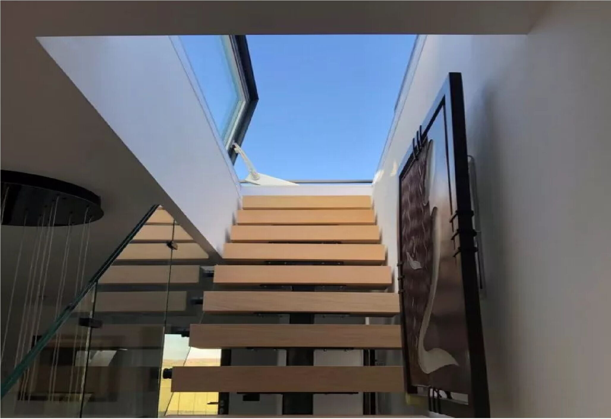 https://archello.com/product/108584/attachments/photos-videos/4