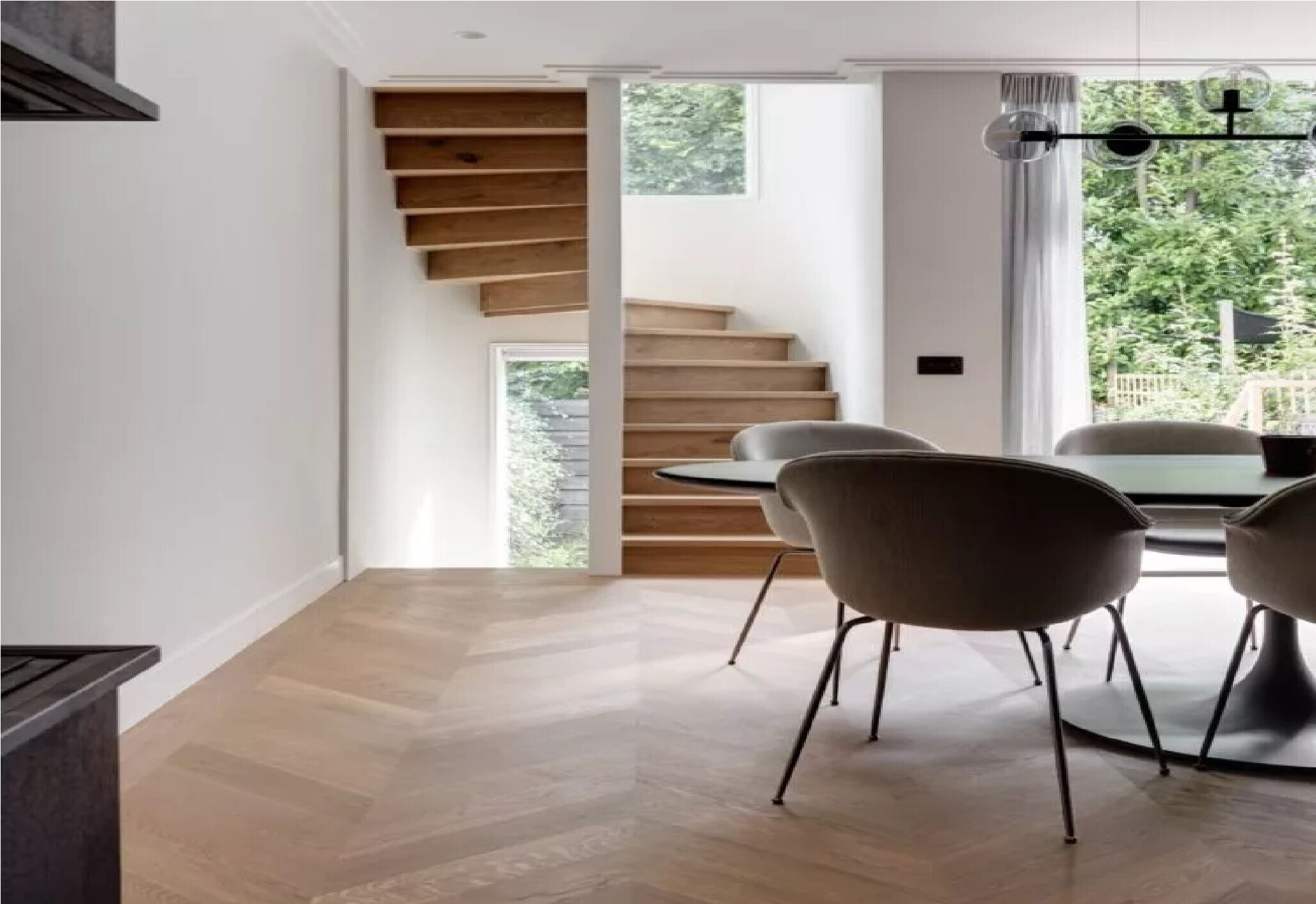 https://archello.com/product/108584/attachments/photos-videos/7
