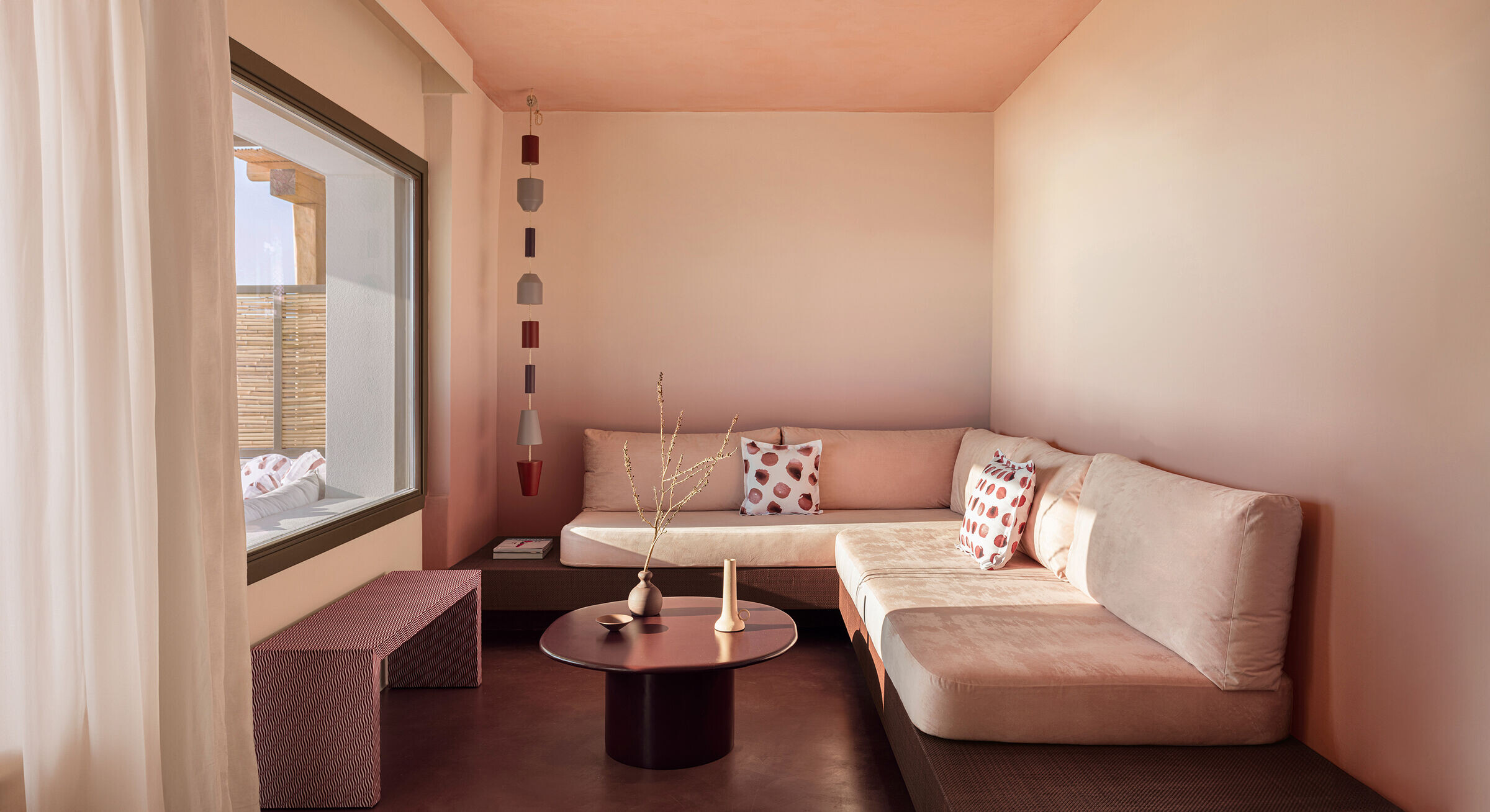 https://archello.com/story/142587/attachments/photos-videos/38 photo_credit Yiorgos Kordakis
