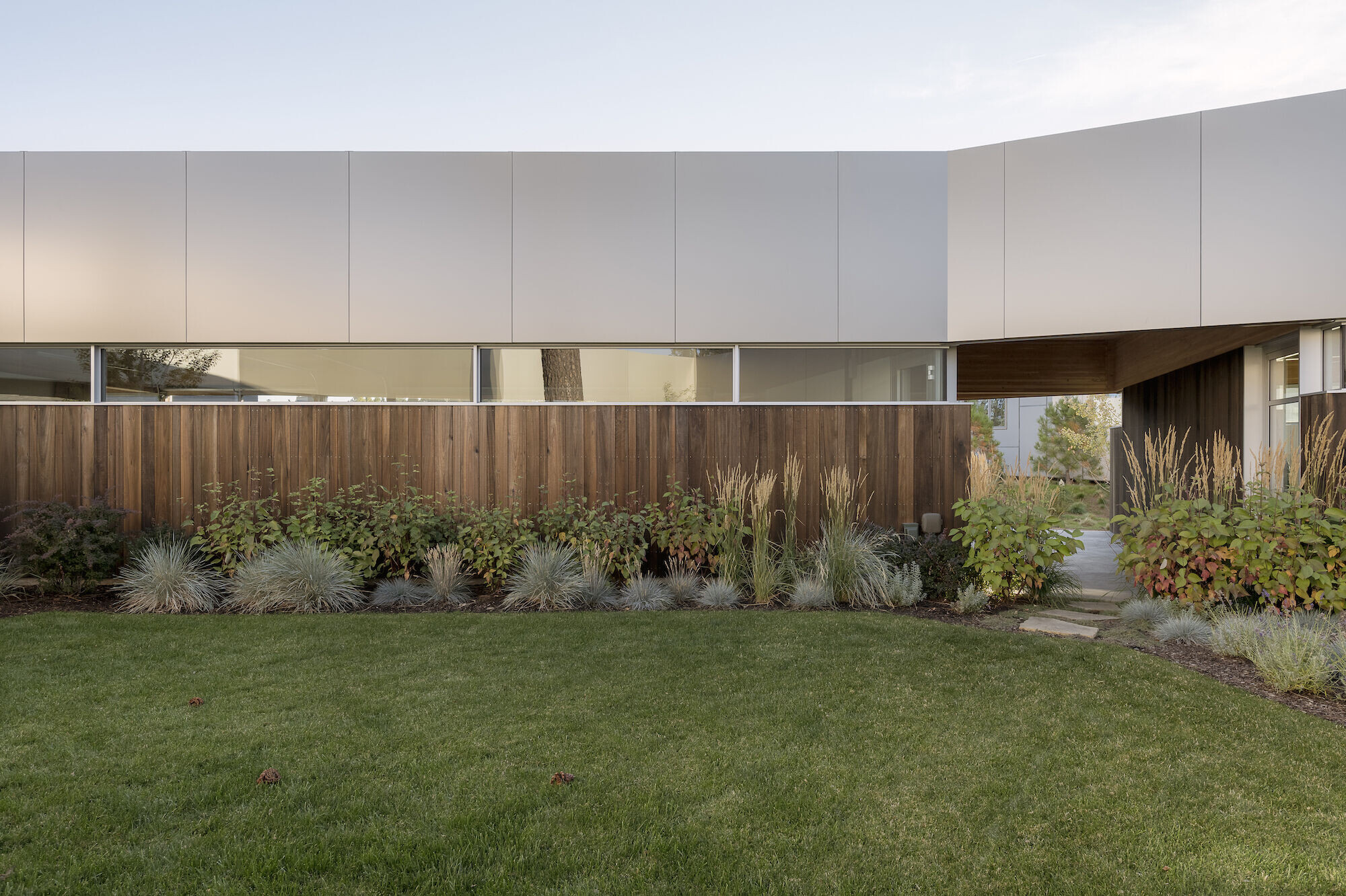 https://archello.com/story/142648/attachments/photos-videos/17 photo_credit LGM Studio