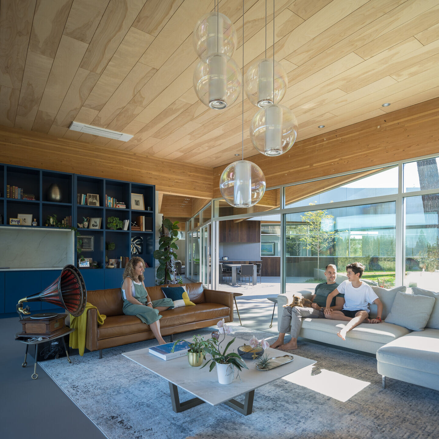 https://archello.com/story/142648/attachments/photos-videos/28 photo_credit LGM Studio
