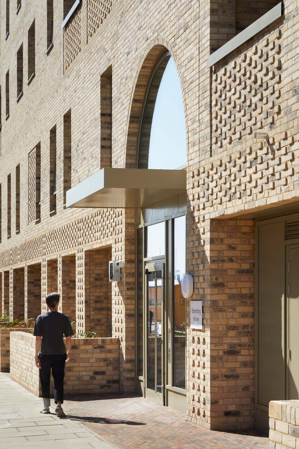 https://archello.com/story/142612/attachments/photos-videos/8 photo_credit Jack Hobhouse