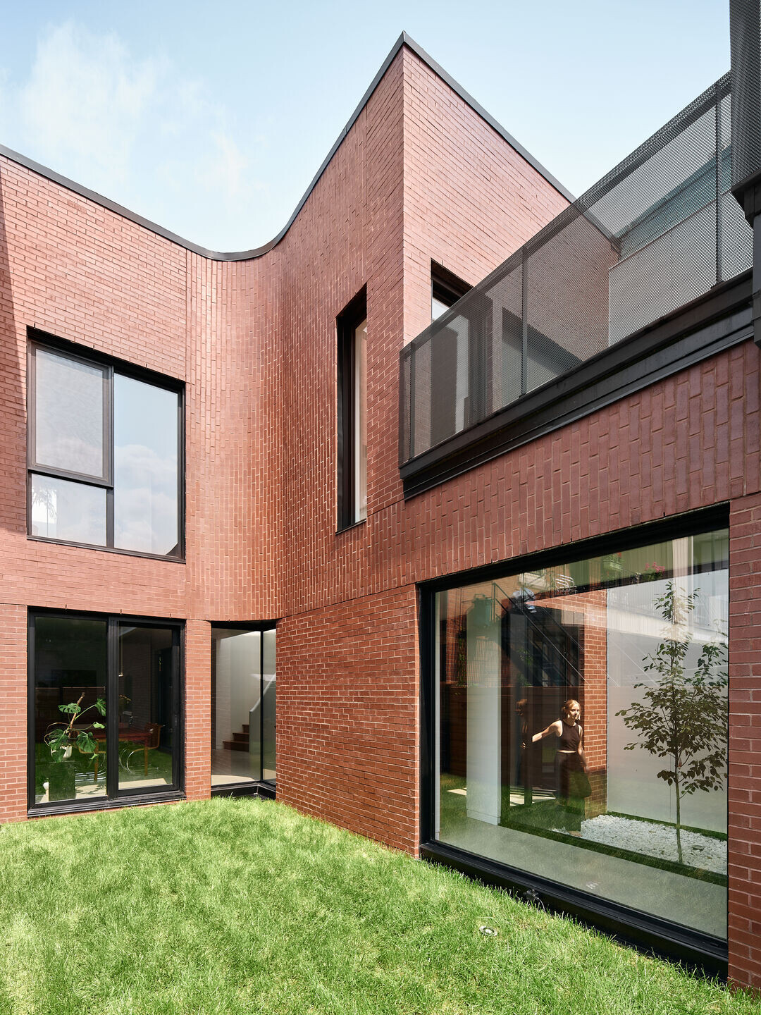 https://archello.com/story/143001/attachments/photos-videos/3 photo_credit Maxime Brouillet