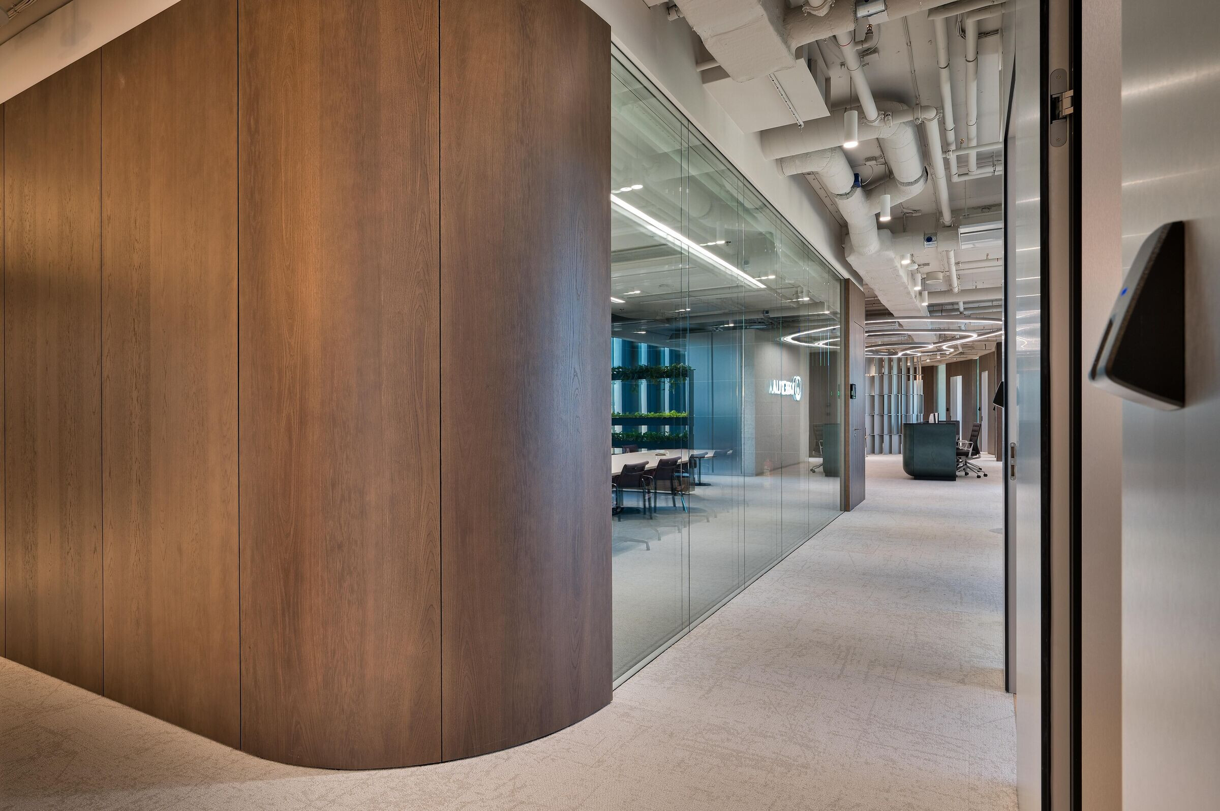 https://archello.com/story/143114/attachments/photos-videos/5 photo_credit Woodyglass s.r.o.