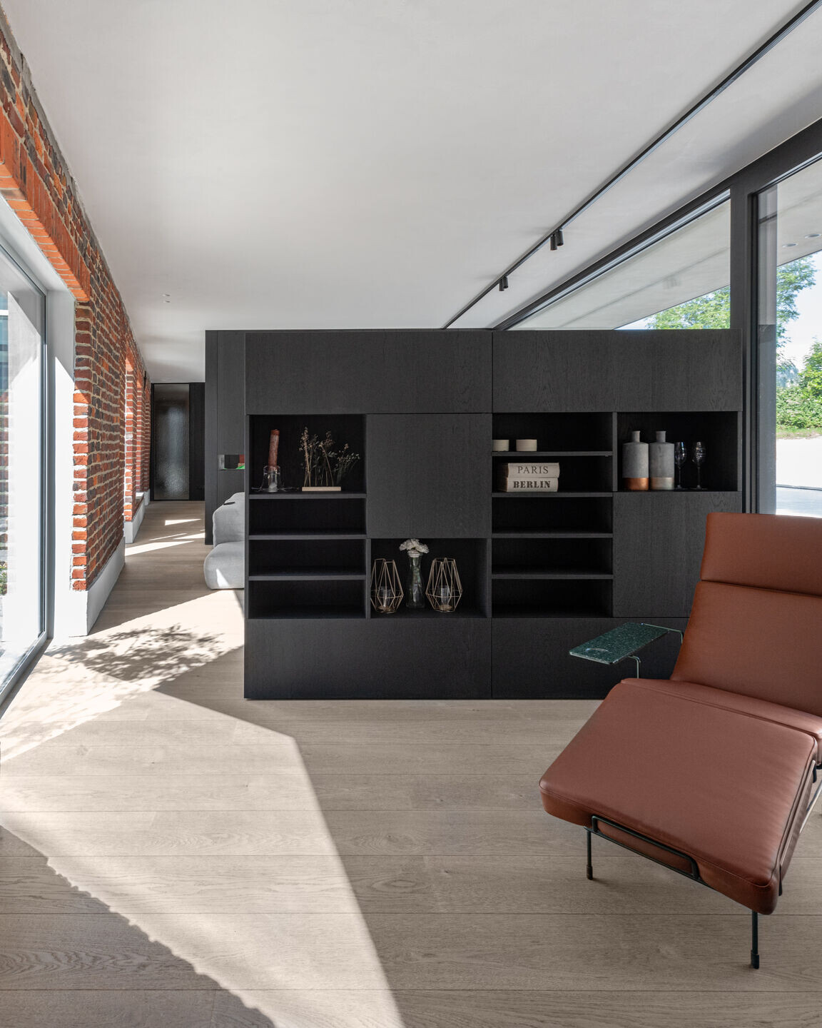 https://archello.com/story/143205/attachments/photos-videos/15 photo_credit Ypsilon Business Photography