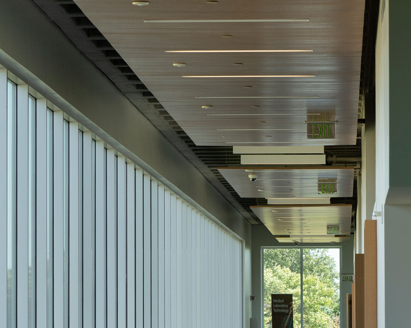 https://archello.com/product/108954/attachments/photos-videos/7