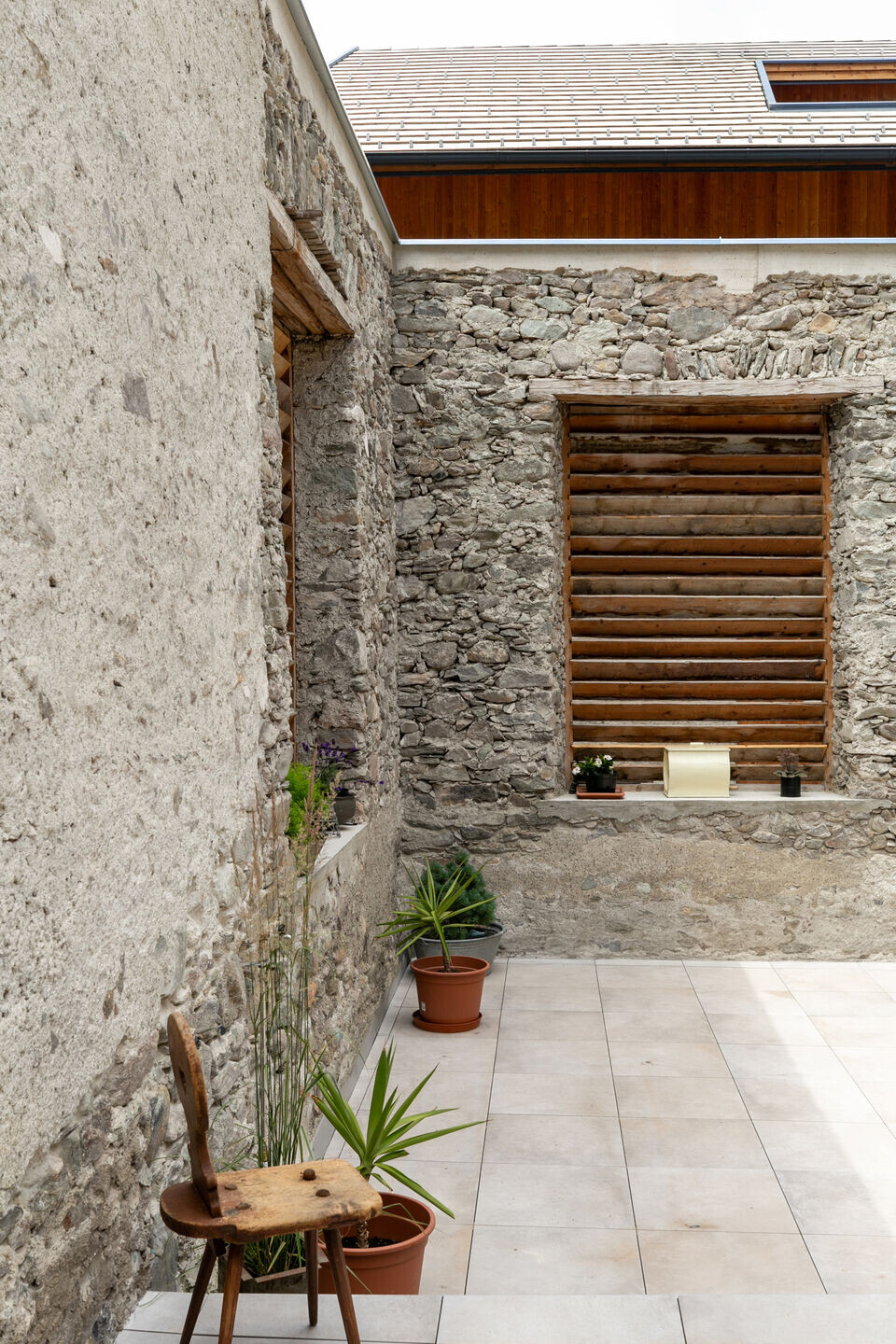 https://archello.com/story/143380/attachments/photos-videos/3 photo_credit Modunita Architects