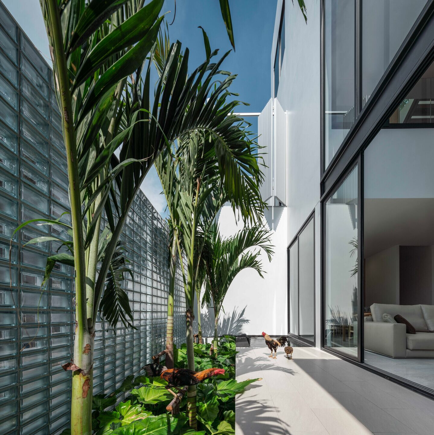 https://archello.com/story/143643/attachments/photos-videos/18 photo_credit Chalermwat Wongchompoo (Sofography)