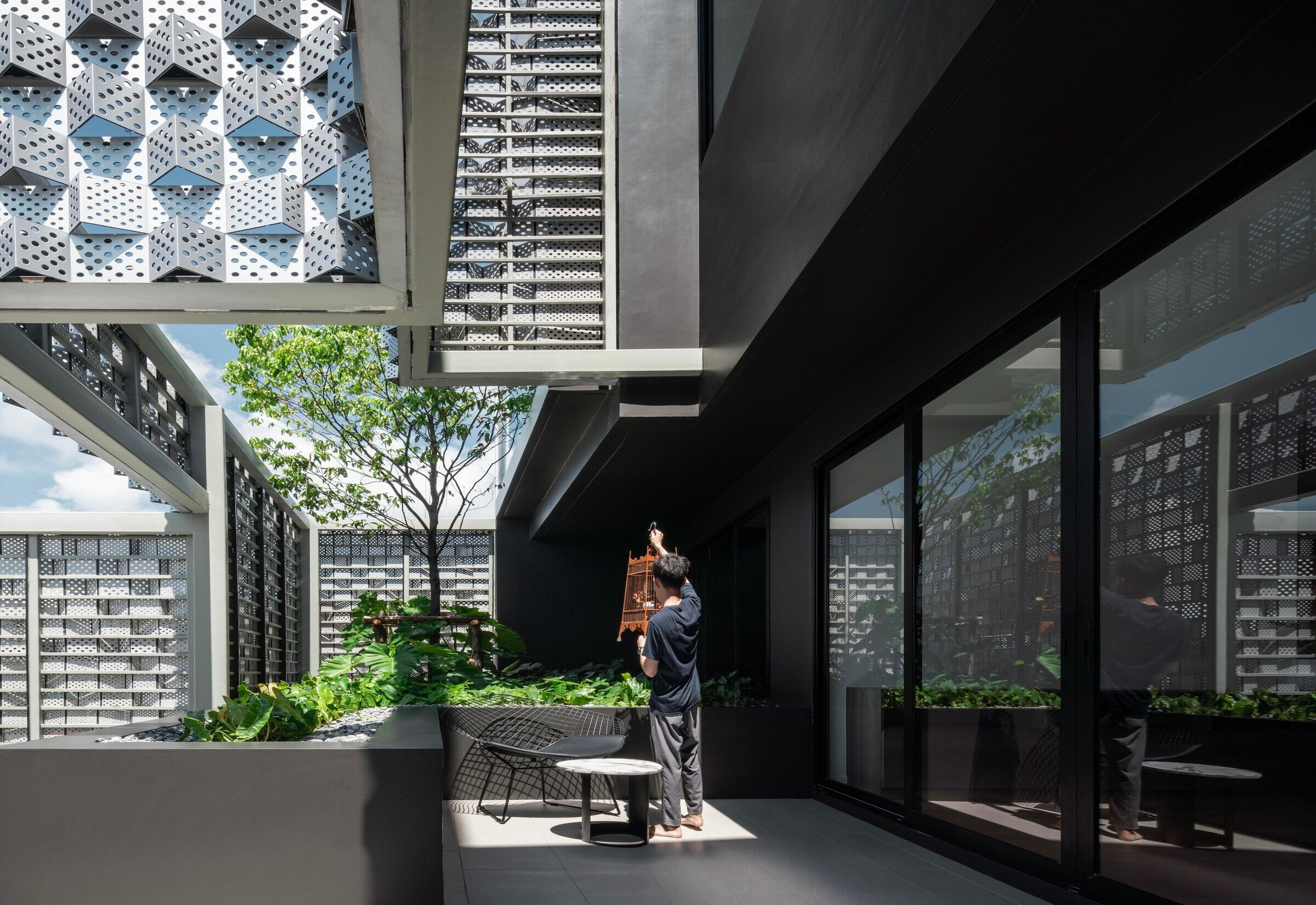 https://archello.com/story/143643/attachments/photos-videos/31 photo_credit Chalermwat Wongchompoo (Sofography)