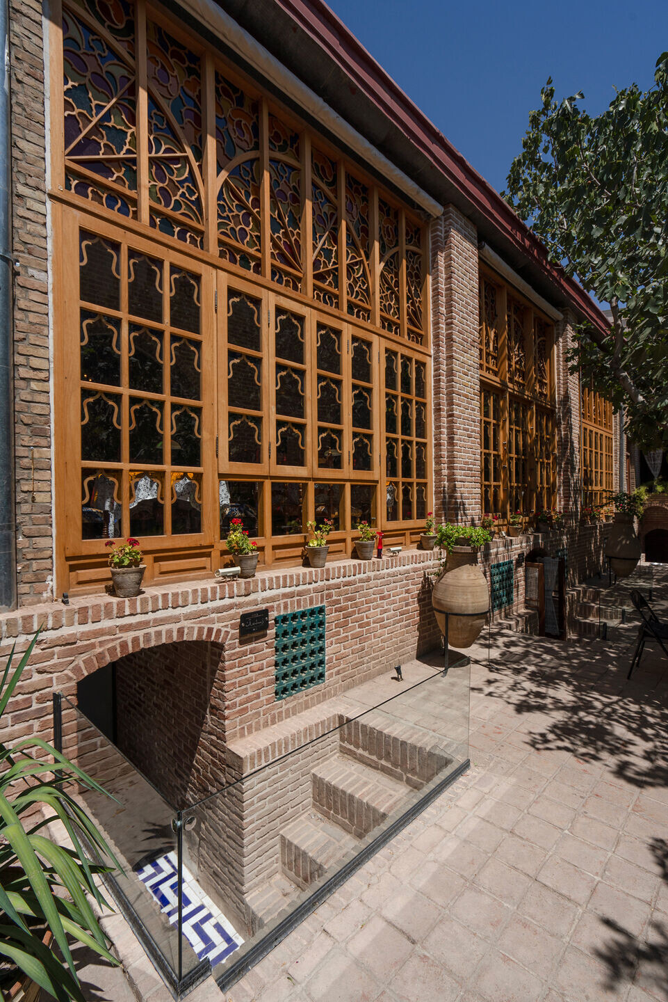 https://archello.com/story/143890/attachments/photos-videos/12 photo_credit Peyman Rajabi