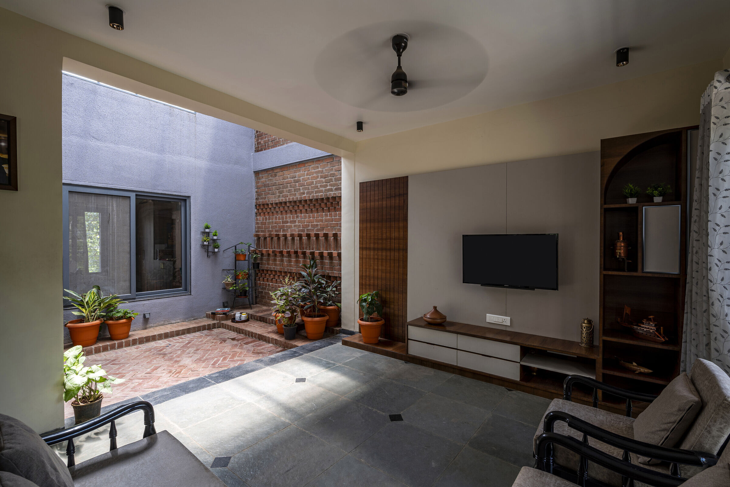 https://archello.com/story/143868/attachments/photos-videos/17 photo_credit Atul Kanetkar